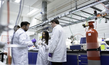 How to install gas distribution system in Laboratory